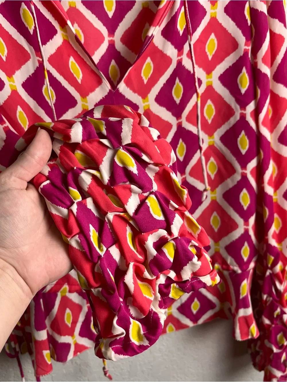 Tori Burch Top 6 100% Silk Blouse Pink Geometric Ikat Cinched Tie Cuff Sleeve